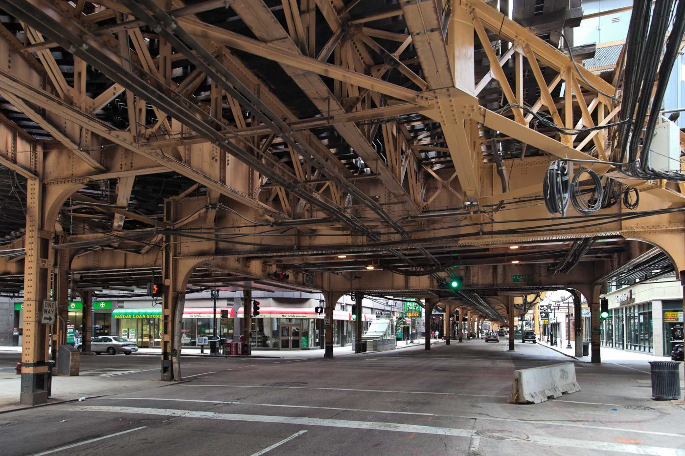 Sous le métro (Angle Wells St / Lakes St)