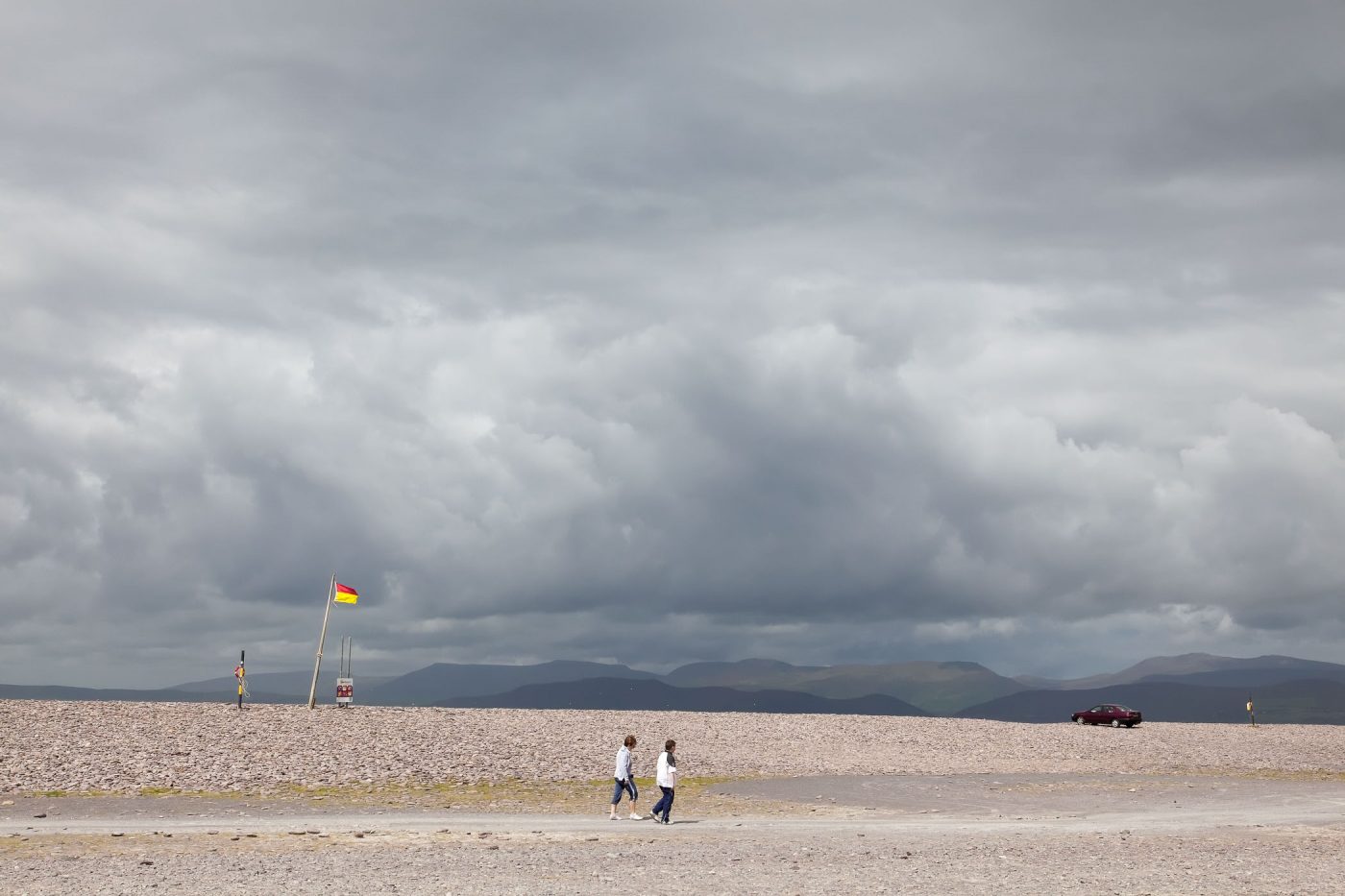 Sur la plage de Rossbehy