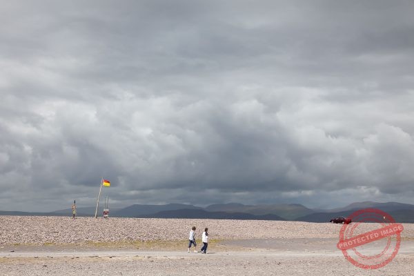 Sur la plage de Rossbehy
