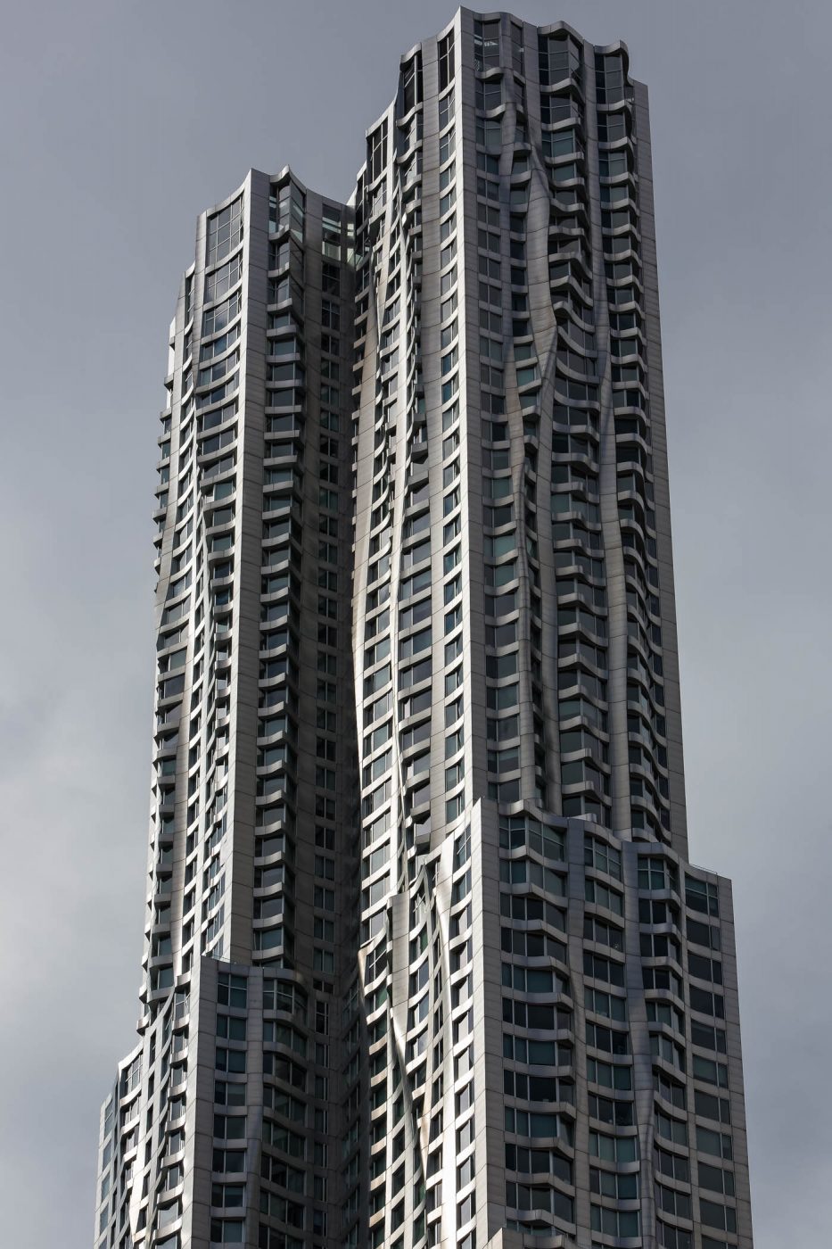 La tour Gehry (267 m) - 2011