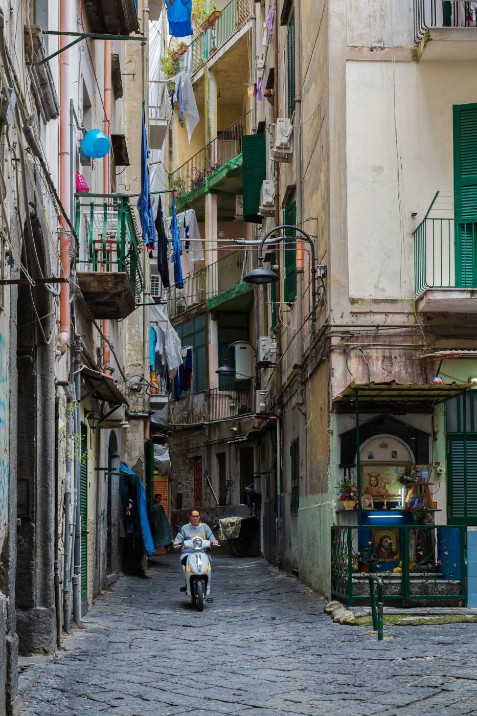 Dans la rue à Naples