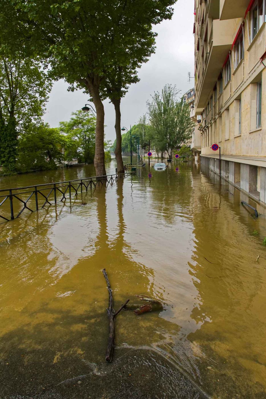 Rue Eugène Poubelle